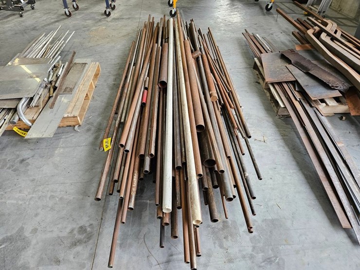 #6269-•-pallet-of-assorted-metal-pipes-image-2