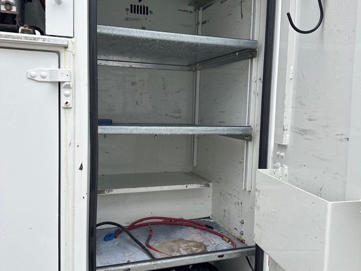 2010-international-durastar-4300-image-12