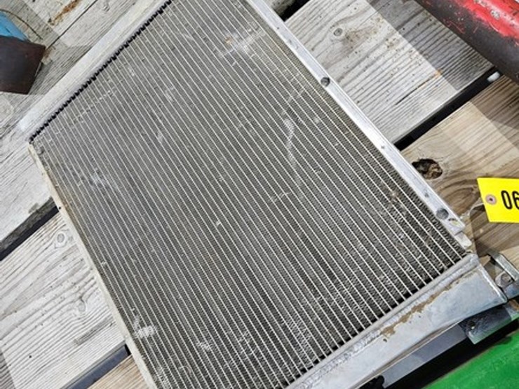 #6212-•-radiator-image-2
