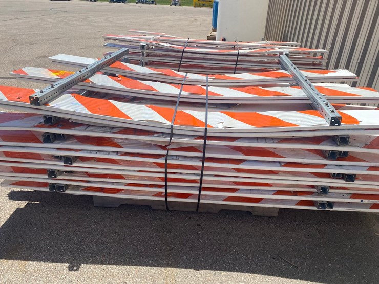 #8782-•-road-construction-barricades-image-9