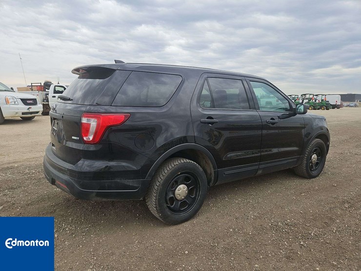 2019-ford-explorer-image-4