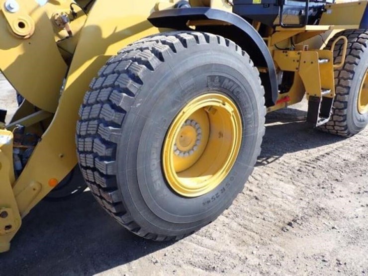 2023-caterpillar-926m-image-39