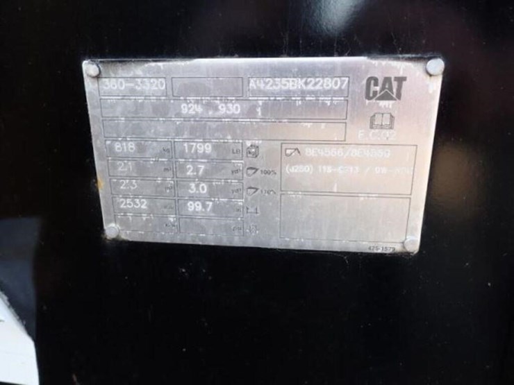 2023-caterpillar-926m-image-36