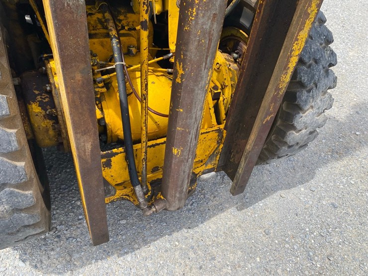 white-lp-gas-forklift.-image-41