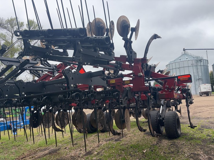 2017-case-ih-875-ecolo-tiger-disk-ripper-image-4