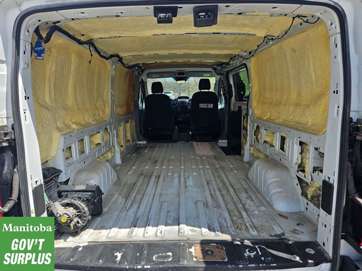 2017-ford-transit-image-16