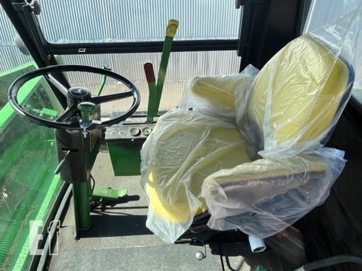 john-deere-2420-image-7
