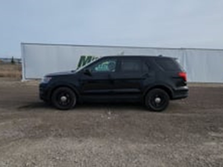 2018-ford-explorer-image-5
