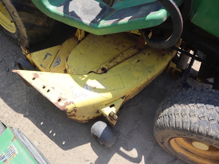 john-deere-332-image-13