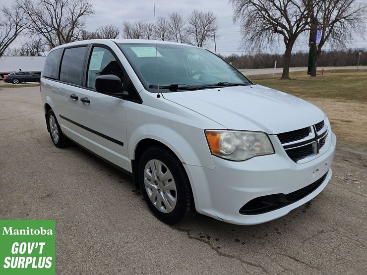 2014-dodge-grand-caravan-image-4