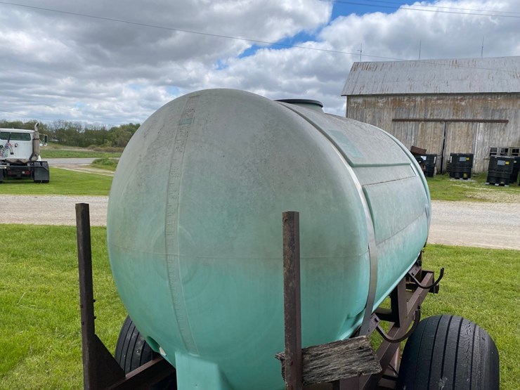 500-gal-fertilizer-tank-on-trailer-image-11