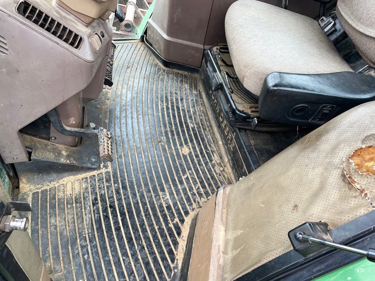 john-deere-7600-image-46