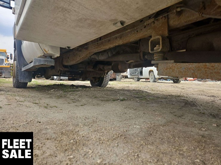 2006-ford-f550-image-9