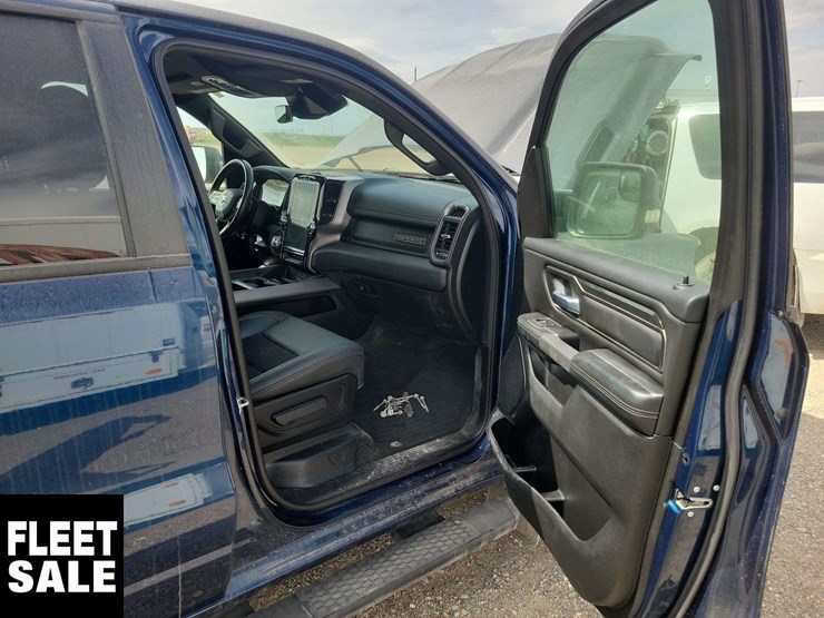 2022-dodge-1500-image-38