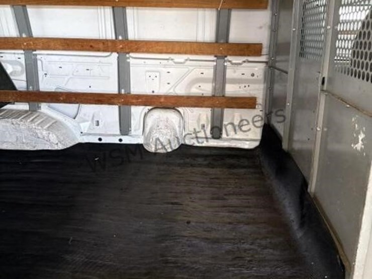 2006-ford-cargo-image-11