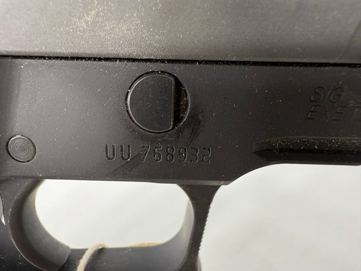 #17-•-sig-sauer-p226-9mm-pistol-uu768932-image-21