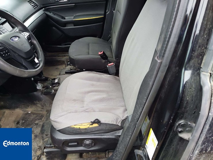 2019-ford-explorer-image-10