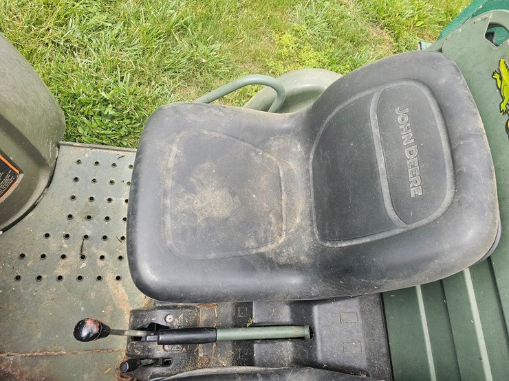 john-deere-gator-image-23