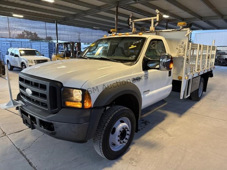 2005-ford-f550-image-4
