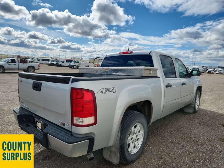 2011-gmc-sierra-1500-image-5