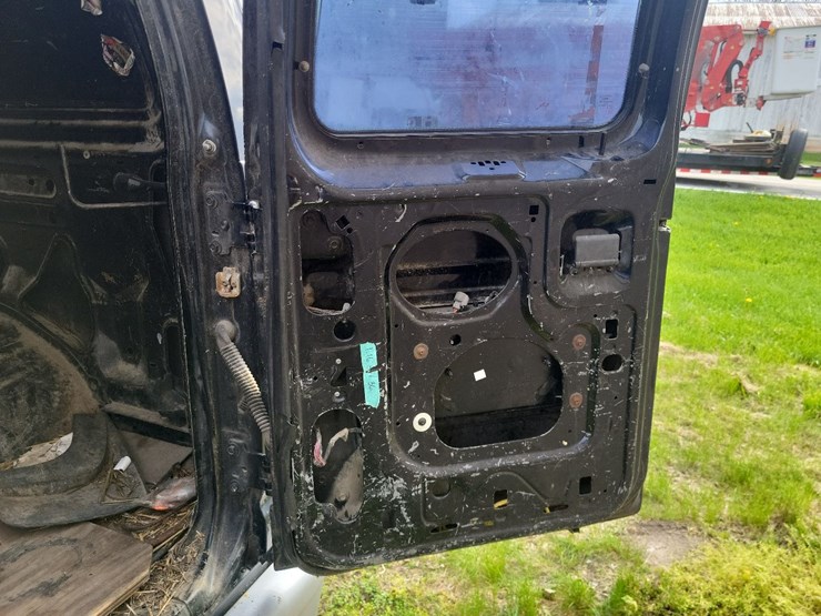 2000-ford-e250-image-32