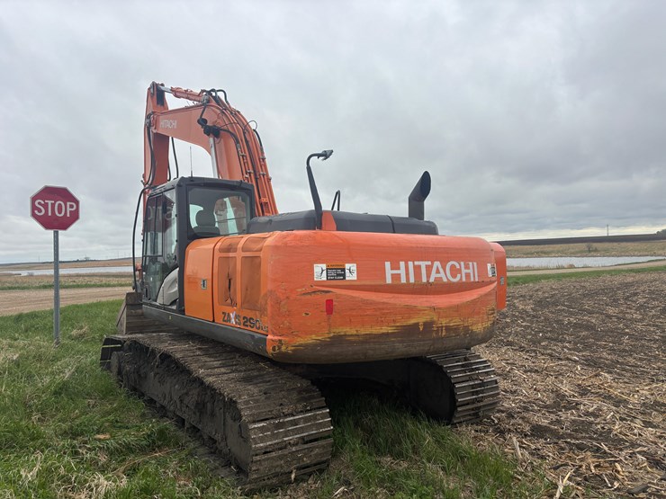 hitachi-zx290g-excavator-image-26