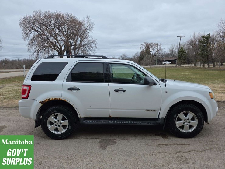 2008-ford-escape-image-8