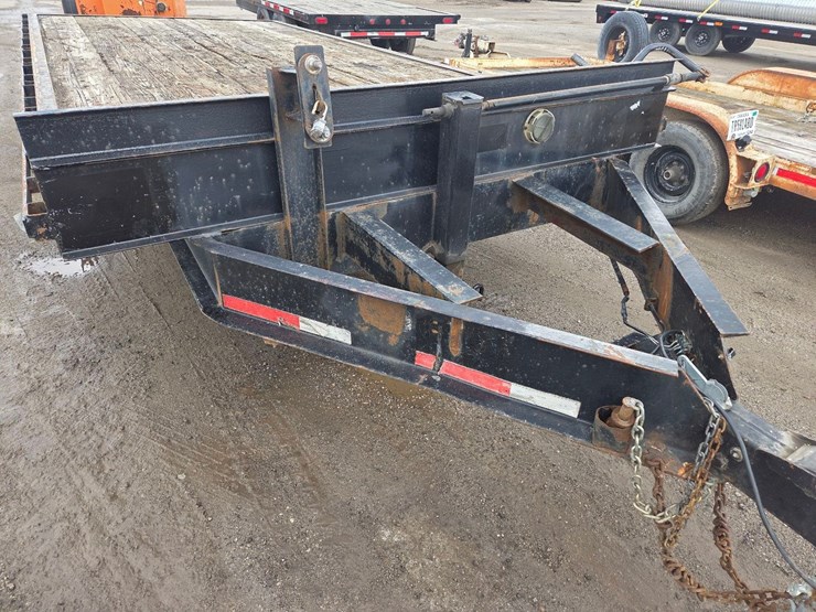 1999-18'x102"-flatbed-trailer-image-3