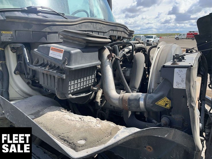2012-international-durastar-4300-image-23