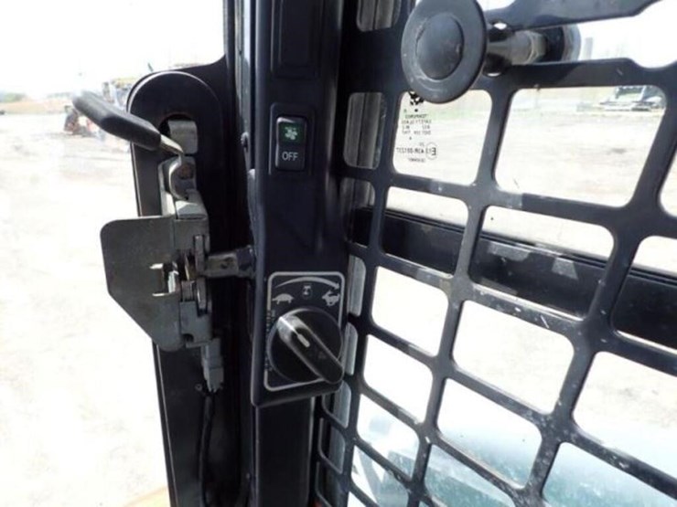 2021-bobcat-t770-image-13
