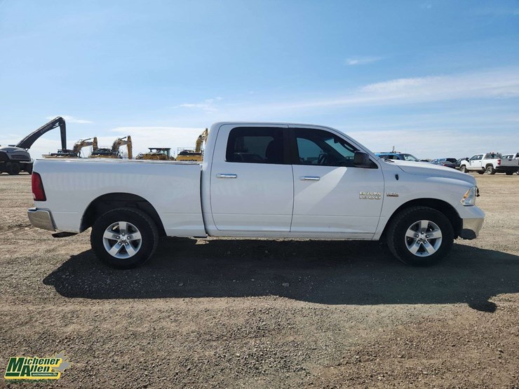 2014-dodge-1500-image-8