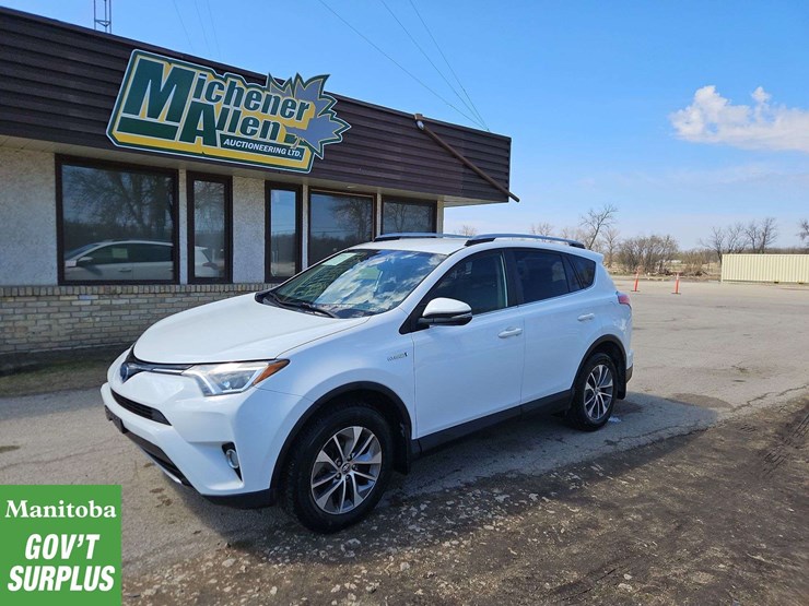2017-toyota-rav4-image-1