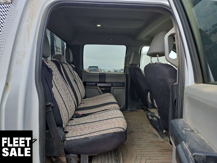 2022-ford-f350-image-35