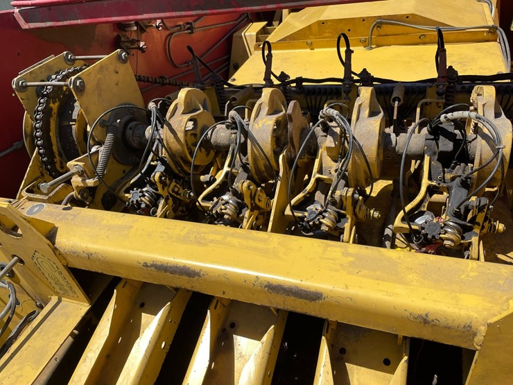 new-holland-d1000-image-20