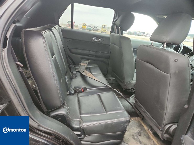 2018-ford-explorer-image-18