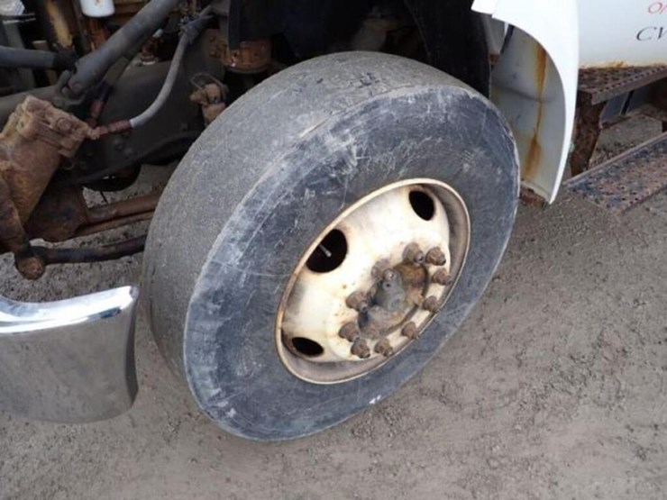 2006-ford-f650-xlt-image-34