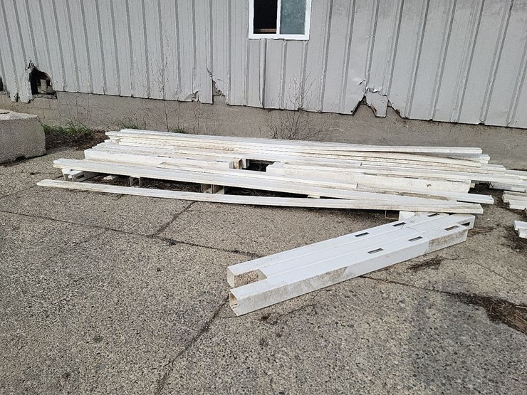 pvc-white-fence-w/post-image-3