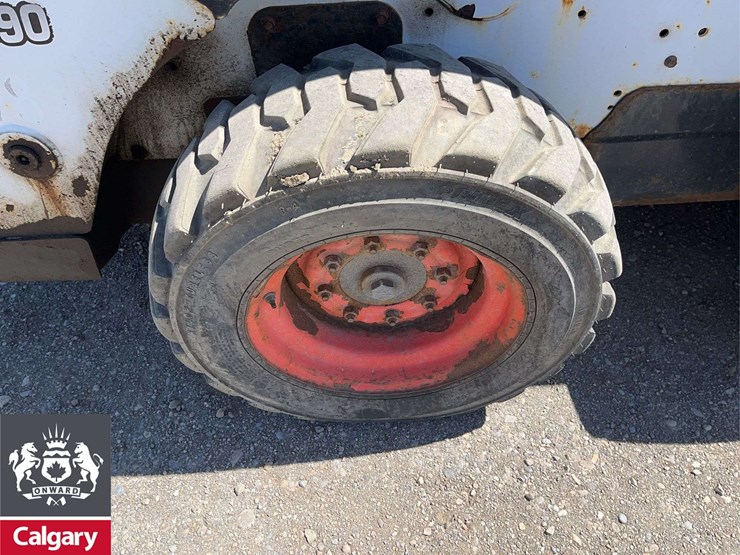 2014-bobcat-s590-image-12