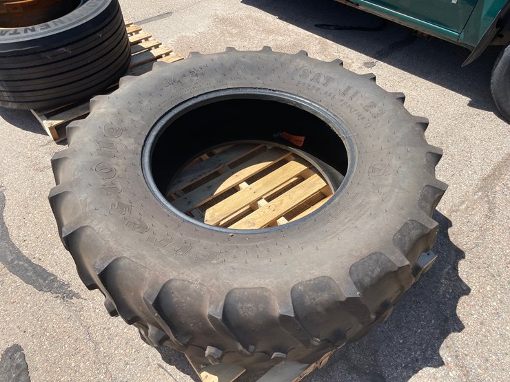 #8791-•-firestone-equipment-tire-image-3
