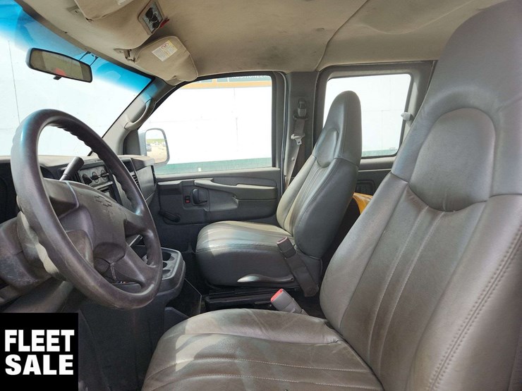 2007-chevrolet-express-3500-image-15
