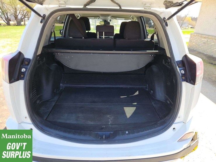 2017-toyota-rav4-image-22