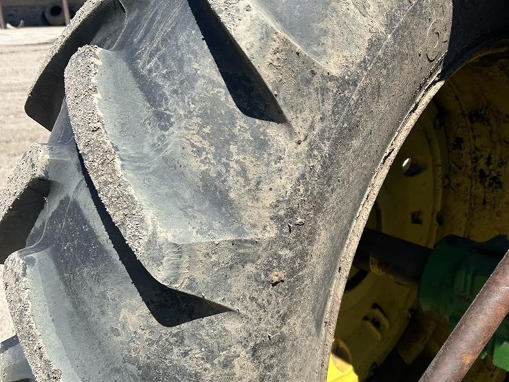 1990-john-deere-4755-image-26