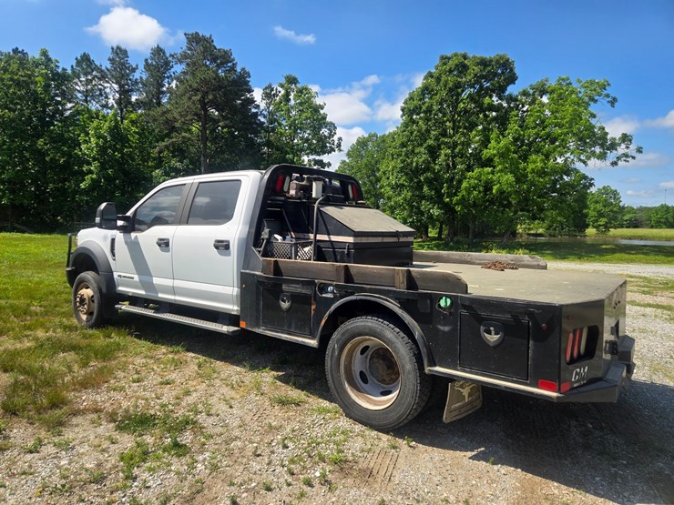 2017-ford-f550-image-10