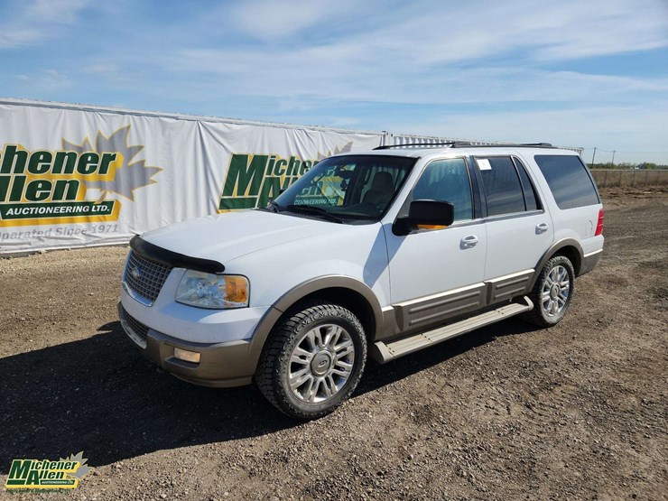 2004-ford-expedition-image-1