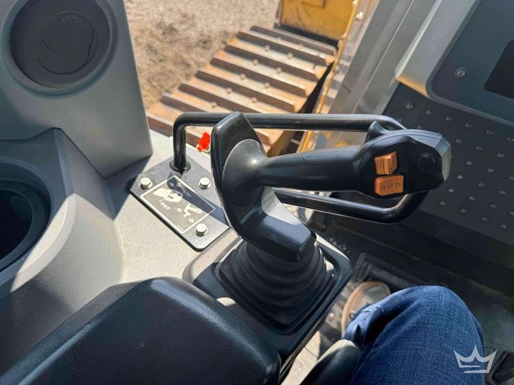 2020-deere-850l-wlt-image-72