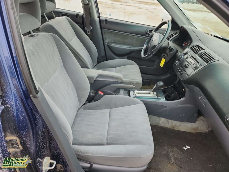 2004-honda-civic-image-18