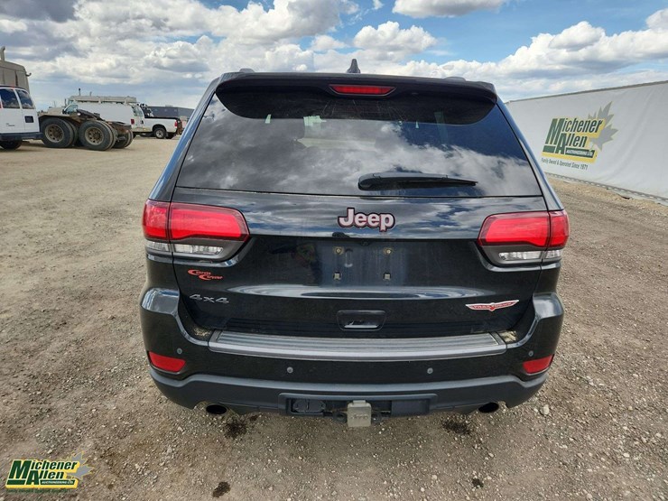 2017-jeep-grand-cherokee-image-8