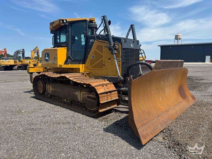 2021-deere-850l-wlt-image-4