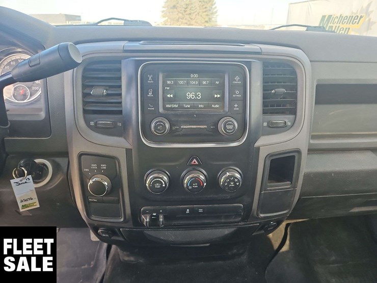 2015-dodge-1500-image-21