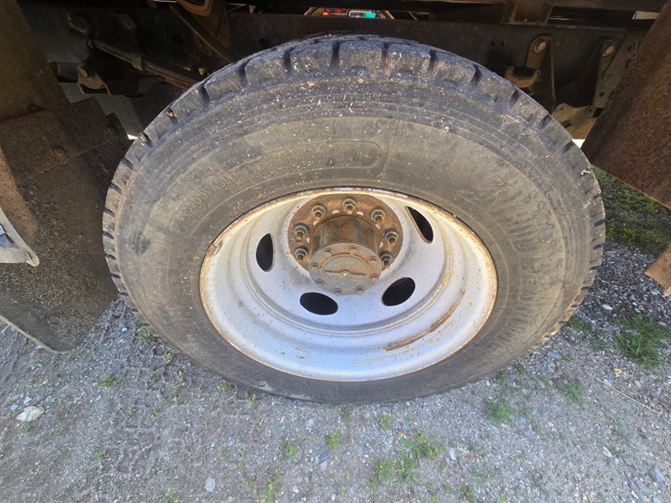 2017-ford-f550-image-61